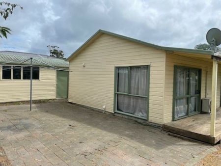 2 Bedroom Cozy Unit in Central Ranui - Photo 3