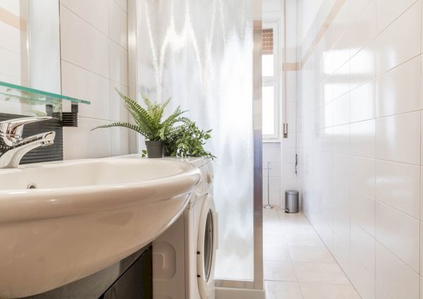 Wonderful single room in Via Renato Fucini