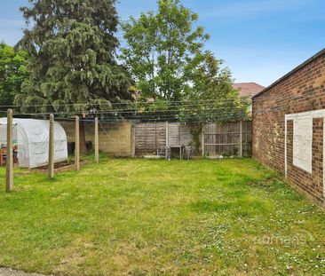 2 bedroom maisonette to rent - Photo 5