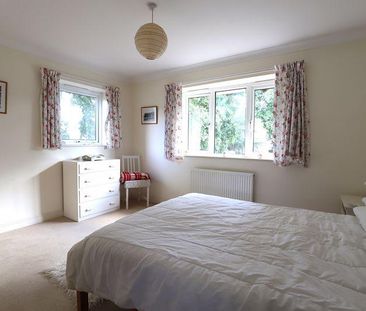 4 bedroom detached house to rent - Photo 4