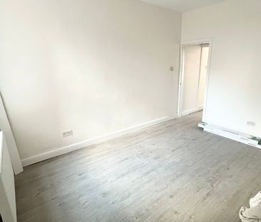 3 Bed Terraced House, Harwell Road, S8 - Photo 2