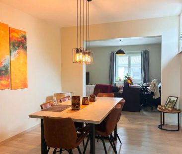 Ruim appartement, twee slaapkamers en tuin - Photo 3