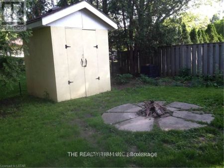 683 FANSHAWE PARK ROAD E - Photo 4