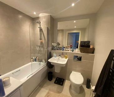 Regent Plaza, Salford, M5 - Photo 4