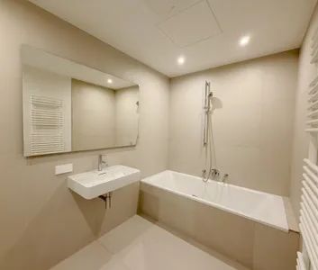 2-Zimmer-Wohnung Erstbezug mit Rooftop-Pool und Fitness - Photo 1