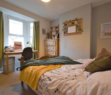 5 bedroom semi-detached house to rent - Photo 4