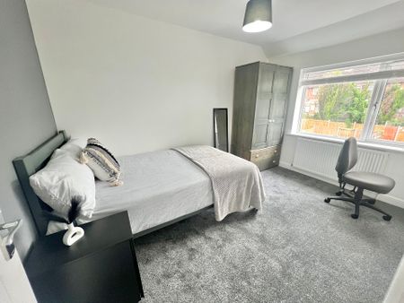 3 Bedroom House Available, 15 Harper Road – Student Accommodation Coventry - Photo 3