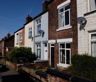 3 bedroom terraced house to rent - Photo 1