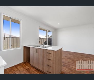 Sought-after Location! - Photo 5