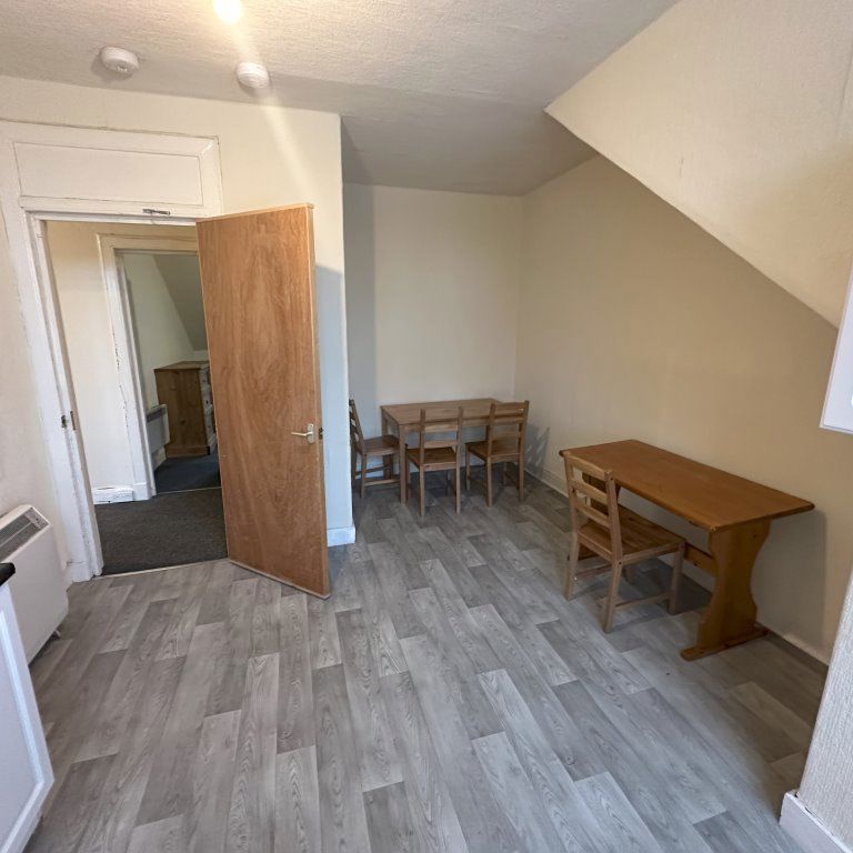 Commercial Street, Dundee - Photo 1