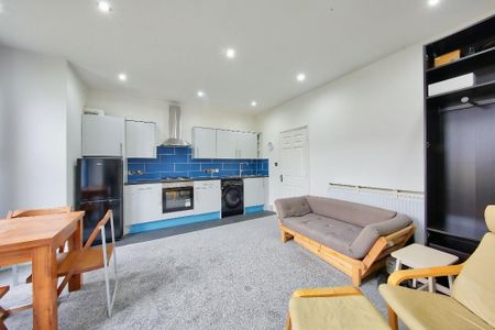 1 Bed Flat, Eardley Road, SW16 - Photo 2