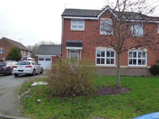 3 bedroom semi-detached house to rent - Photo 1