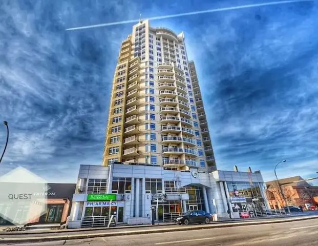 Executive 1 Bed & 1 Bath Condo for Rent in Downtown Edmonton! | 1404 - 10388 105 St NW, Edmonton - Photo 1