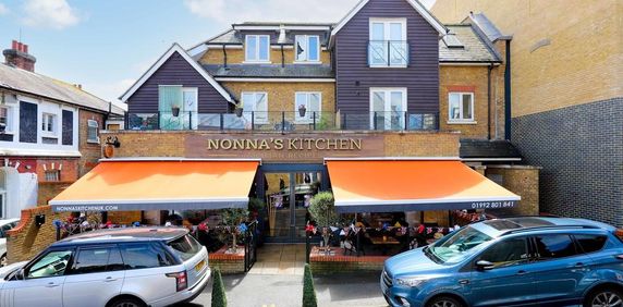 2 bedroom apartment to rent - Photo 2