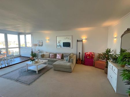 2 Bed Flat, St. Margarets Place, BN1 - Photo 4