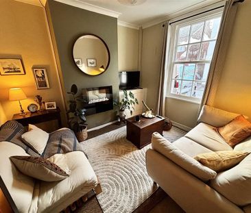 2 bedroom terraced house to rent - Photo 4