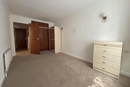 1 bedroom retirement property to rent - Photo 5