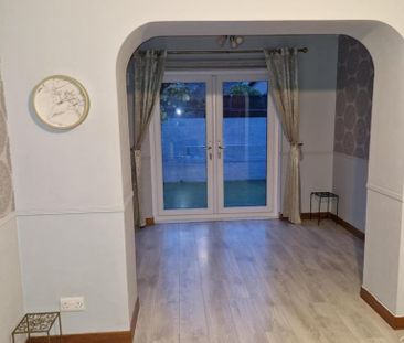 3 bedroom terraced house to rent - Photo 6