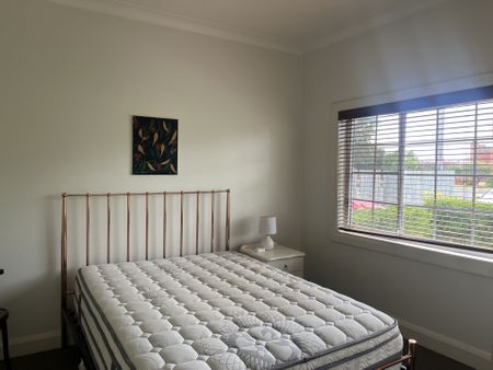 Tidy 3 Bedroom House In Quiet North Tamworth - Photo 5