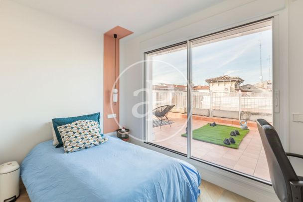 Penthouse for rent with Terrace in Pacífico (Madrid) - Photo 1