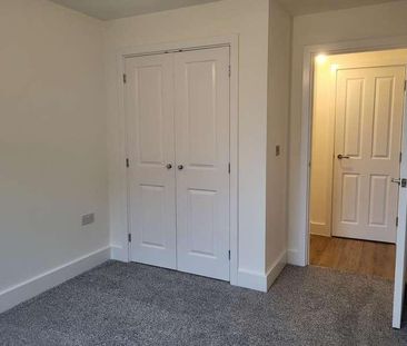 Coxhill Way, Aylesbury, HP21 - Photo 3