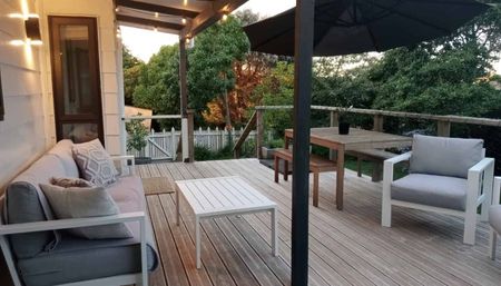 Four-Bedroom Family Home in Prime Location - Photo 2