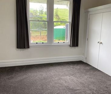 5 bedroom house in rural setting, move in ready - Photo 3