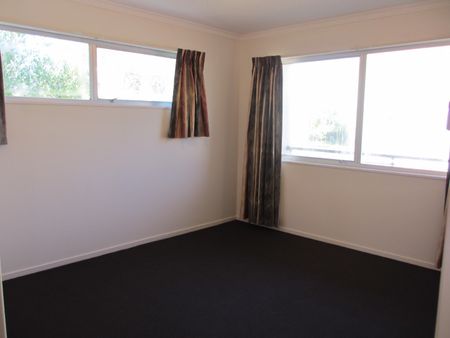 City Central 2 bedroom- larger than a new one. - Photo 2