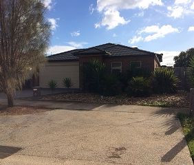 THREE BEDROOM HOUSE - Photo 5