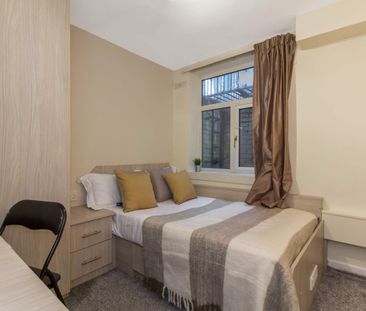 1 VICTORIA ROAD Leeds - LS6 1AS - Photo 4