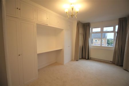 5 bed house to rent in Garratt Road, Edgware, HA8 - Photo 4