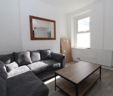 4 bedroom house to rent - Photo 1