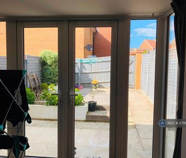 3 bedroom terraced house to rent - Photo 3