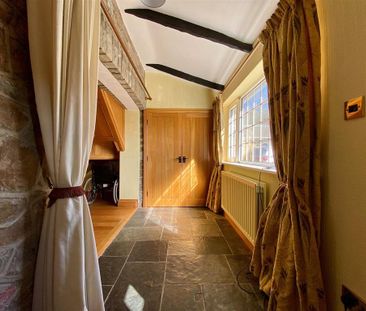 4 bedroom detached house to rent - Photo 2