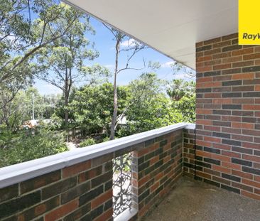 Beautifully Maintained Unit with Updated Bathroom - Photo 4