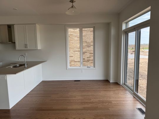 For Lease - 1583 Savoline Boulevard, Milton, Ontario - Photo 1