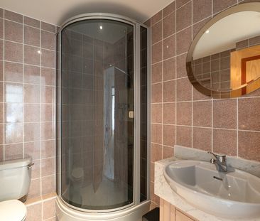 APARTMENT 62, ARDOYNE HOUSE, PEMBROKE PARK, DUBLIN 4, D04 WT26 - Photo 2