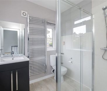 Recently refurbished 1 bedroom furnished apartment is set in the ev... - Photo 3