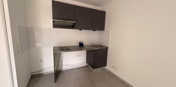 Location Appartement 1 pièce 34m² ARLES 13200 - Photo 2
