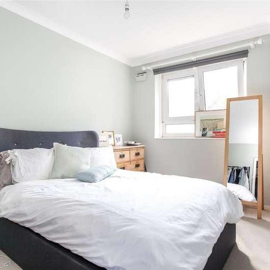 Maitland Park Villas, Belsize Park, London, NW3 - Photo 1