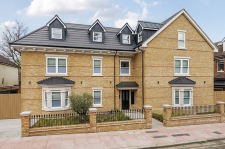 Studio Flat to rent - Victoria Road, Sidcup, DA15 - Photo 2