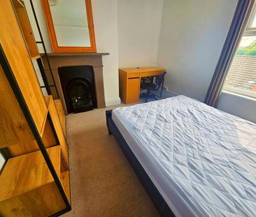 1 bedroom in a house share to rent - Photo 5