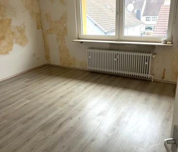 Großzügige 4-Zimmer-Wohnung mit Tageslichtbad! - Photo 1