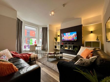 7 Bed Terraced House, Ramilies Road, L18 - Photo 2