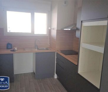 Location Appartement 3 pièces 62m² L ISLE D ABEAU 38080 - Photo 3