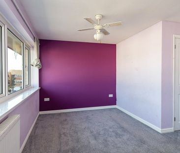 Millfield, Sittingbourne, Kent, ME10 - Photo 2