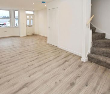 4 bedroom terraced house to rent - Photo 6