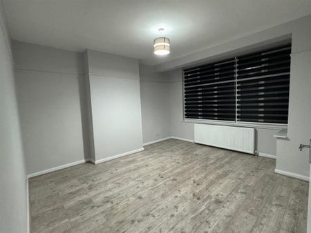 4 bedroom terraced house to rent - Photo 4