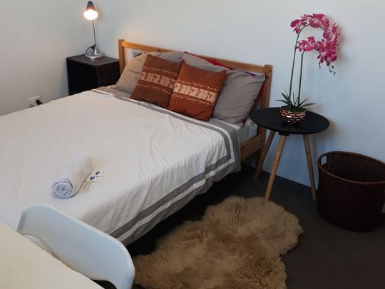 EXTRA HUGE Bedroom. Modern House. Top Locale. Walk to everything! Couple Allow! - Photo 1