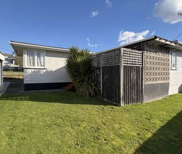 Tidy 3-Bedroom Home with Great Indoor-Outdoor Flow - Photo 5